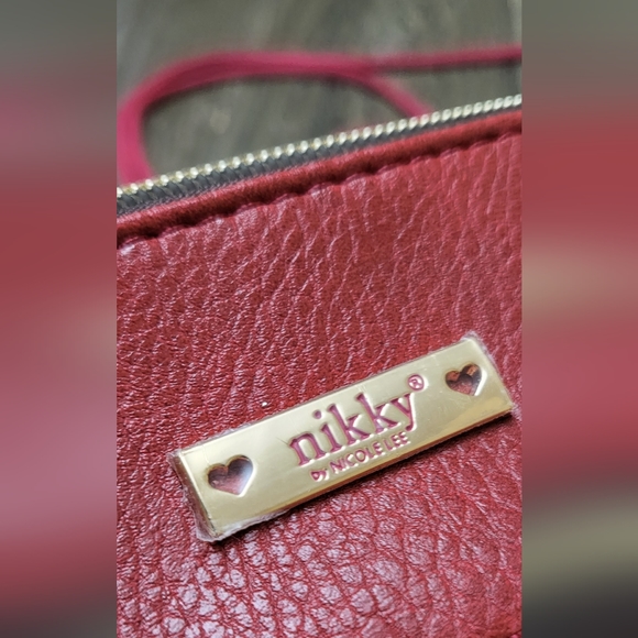 Nikky, by Nicole Lee: messenger bag. - Picture 5 of 14